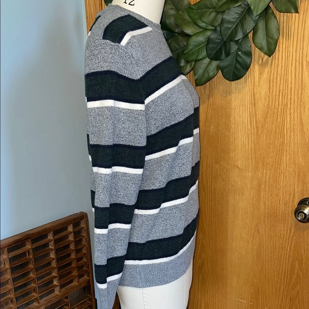 Banana Republic Gray Green Navy  Striped Crewneck Sweater Size Medium soft heavy